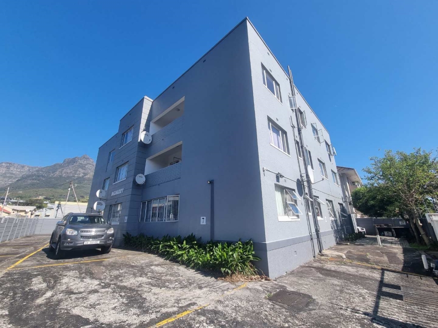 To Let 1 Bedroom Property for Rent in Mowbray Western Cape